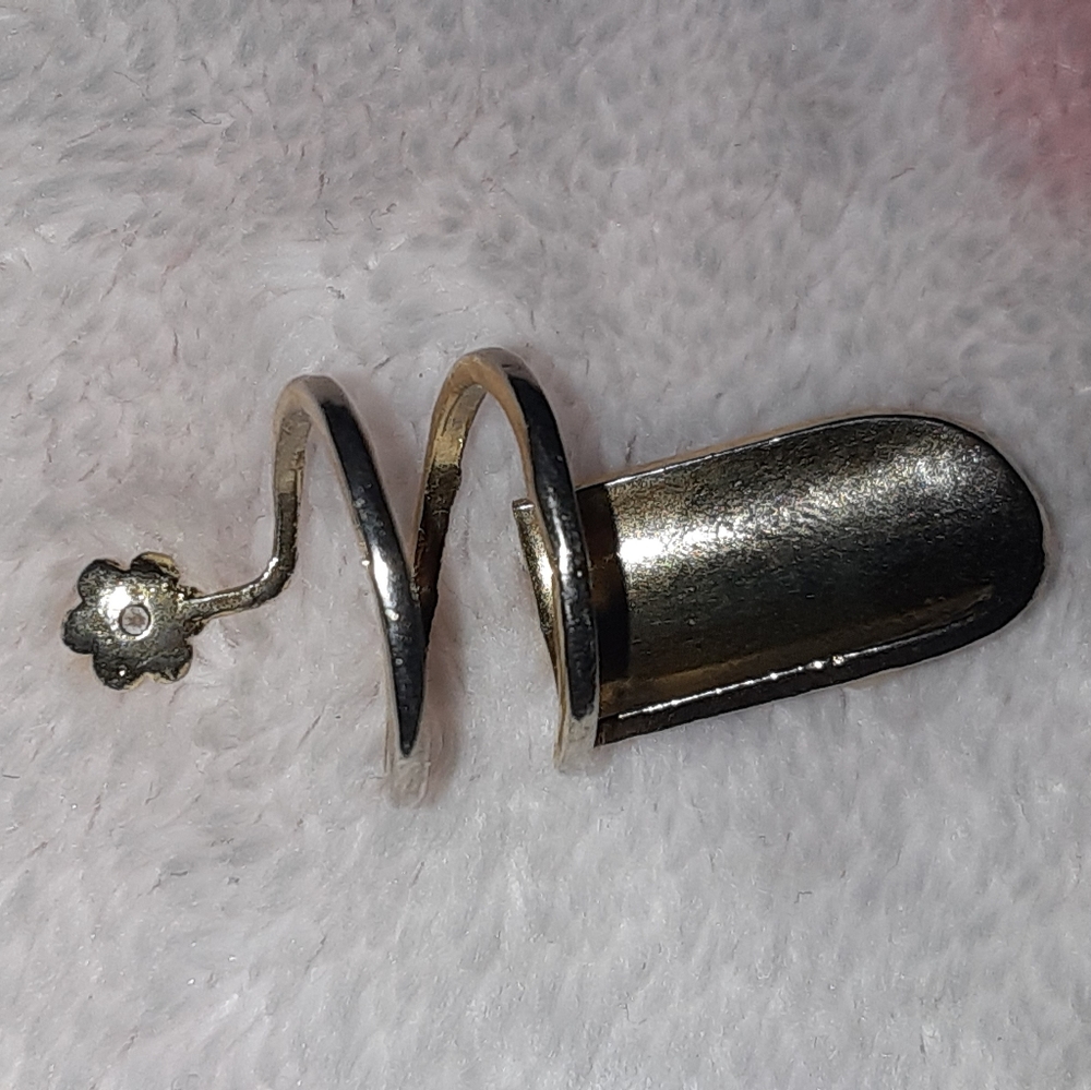 Rose nail ring - Picture 7 of 7